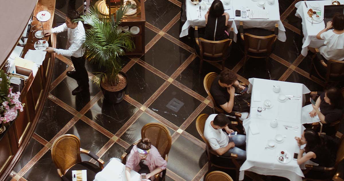 Sweden Orders Cafes, Eateries to Close at 11 P.m.