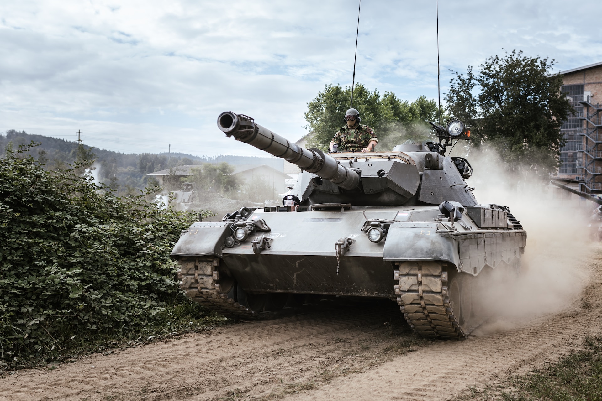 Russia Has Lost 2,001 Tanks In Ukraine