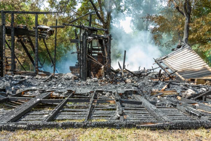 Hawaii Regulators and Utility Company Knew of Fire Hazards, Yet Failed to Act – Report