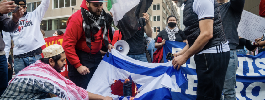 Israel at War: Over 700 Israelis murdered | Update from Dave Robbins